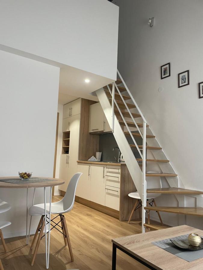 Diamond Apartment *